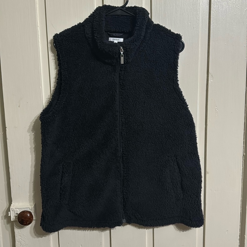 NWT Large Maurice’s Sherpa vest